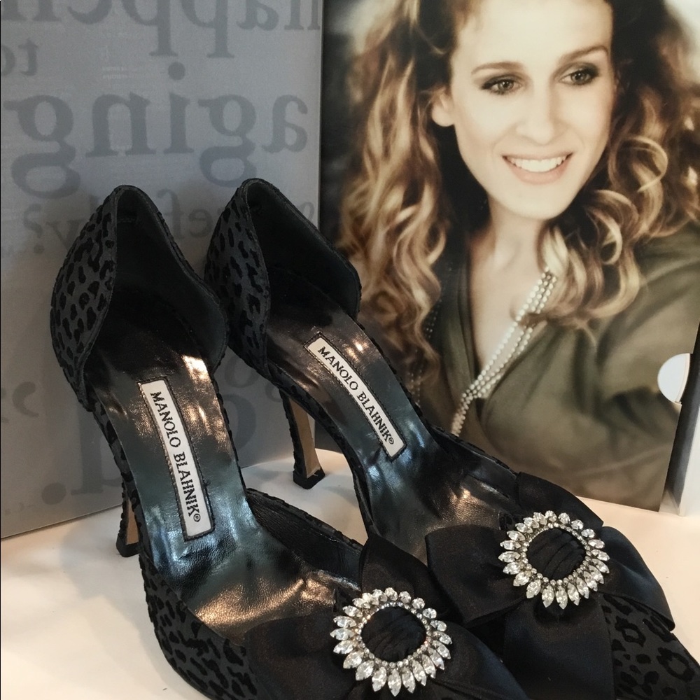 Stunning Manolo Blahnik black tone on tone cheetah fabric D’Orsay heels